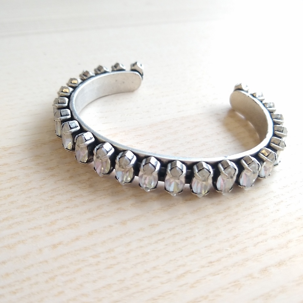 Swarovski Stone Cuff